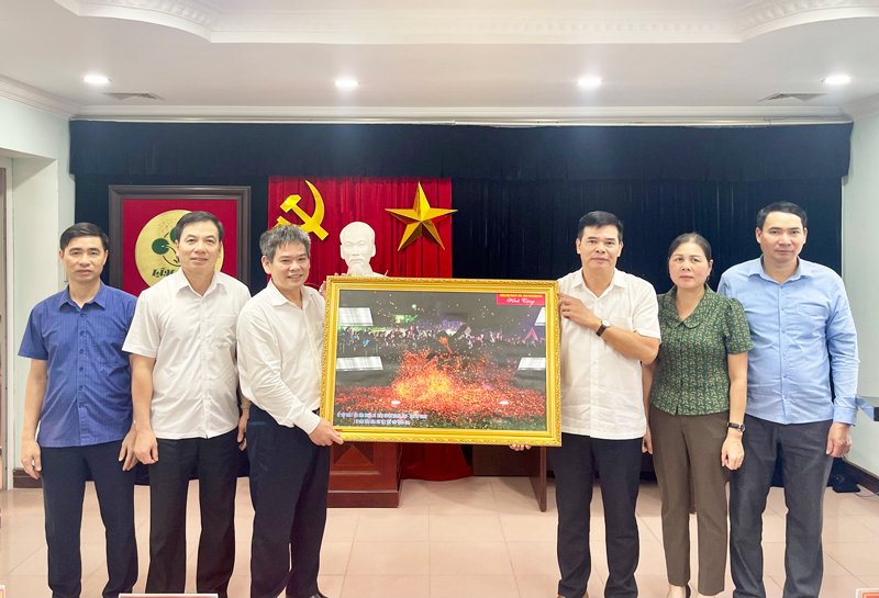 Đoàn công tác huyện Quang Bình thăm và làm việc tại huyện Lâm Thao, tỉnh Phú Thọ