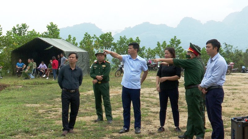 Chủ tịch UBND huyện kiểm tra khu vực diễn tập ứng phó cháy rừng và tìm kiếm cứu nạn tại xã Yên Thành